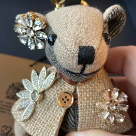 BURBERRY Bear 🐻 key chain bag charm with tag and box - Picture 5 of 10